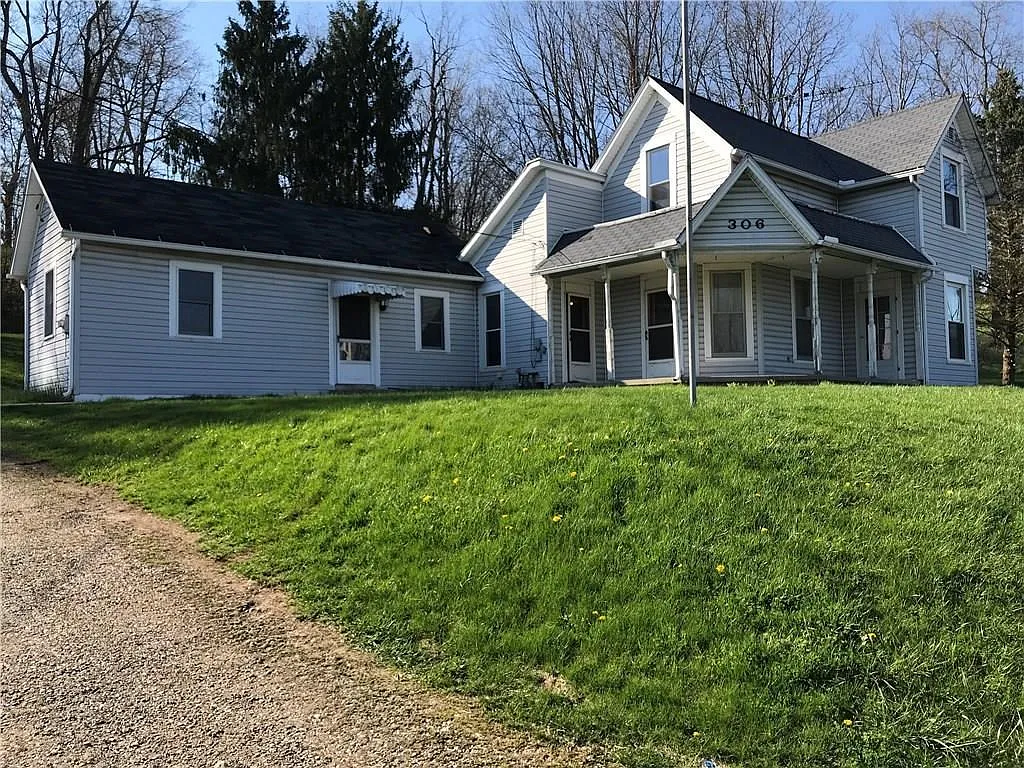 306 Zanesfield Rd photo 1