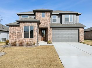 716 Metallic Tree Ln, Van Alstyne, TX 75495