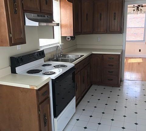 5th image of 4112 Greenlawn Ave NW