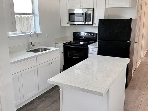 5th image of 2427 Kerlerec St APT 13