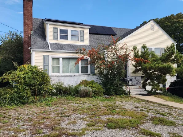 156 Brookside Ave., Roosevelt, NY 11575