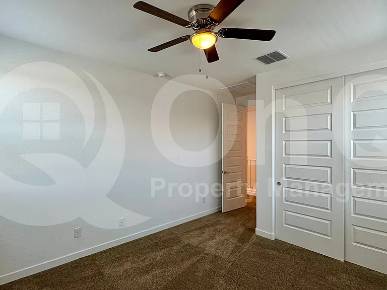 1068 E Sabino Dr — Photo 18
