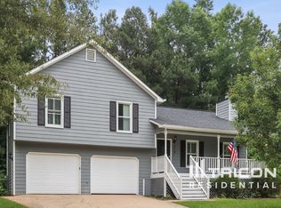 218 Eagle Pointe Dr, Dallas, GA 30132