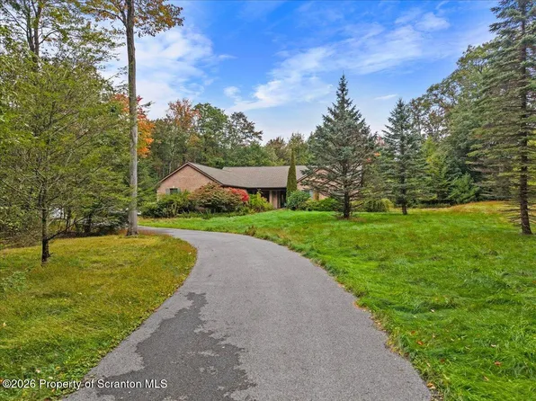 2273 Green Rd, Tobyhanna, PA 18466