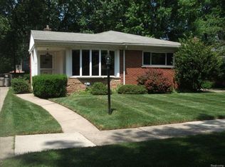 912 Butternut Ave, Royal Oak, MI 48073