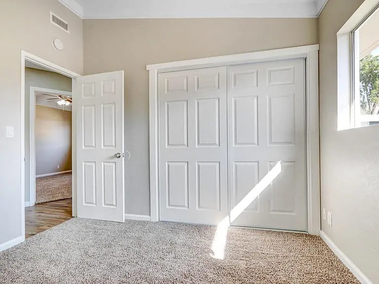 713 W Avenue H #10 — Photo 11