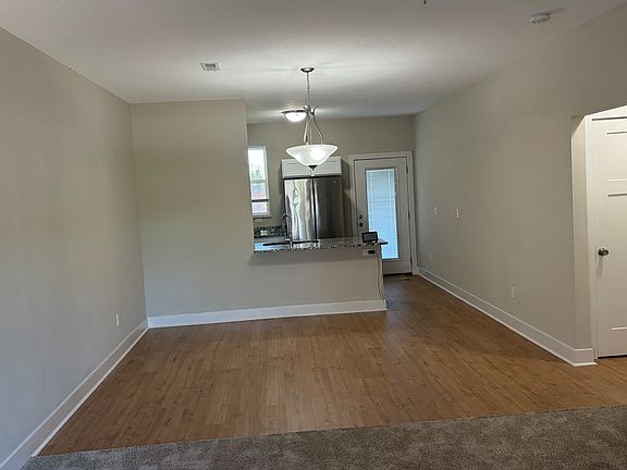 5th image of 8123 E 34th Ct S #8123