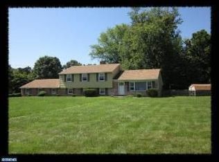 524 Horseshoe Dr, Media, PA 19063