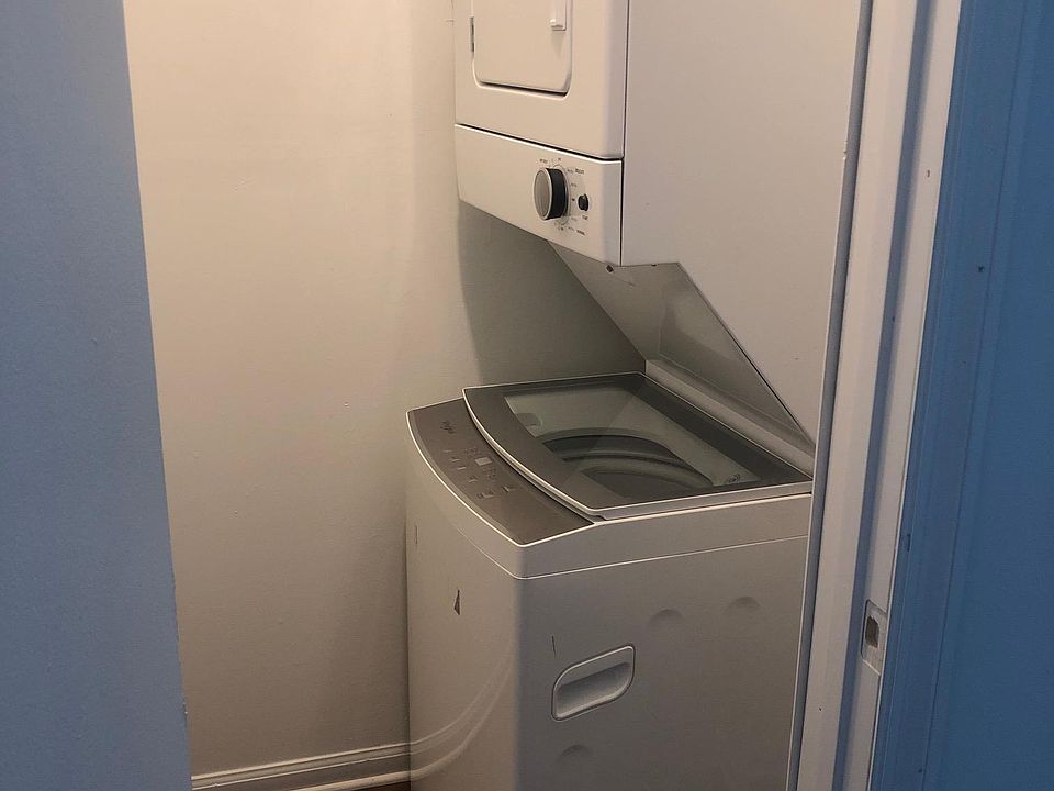 1st image of 28 Berger Pl APT B