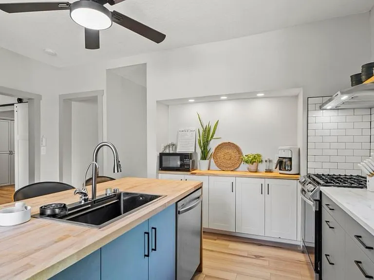 406 W Masterson Ave — Photo 3