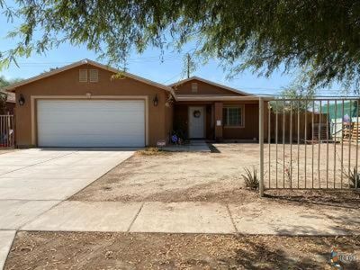 1051 El Centro Ave, El Centro, CA, 92243