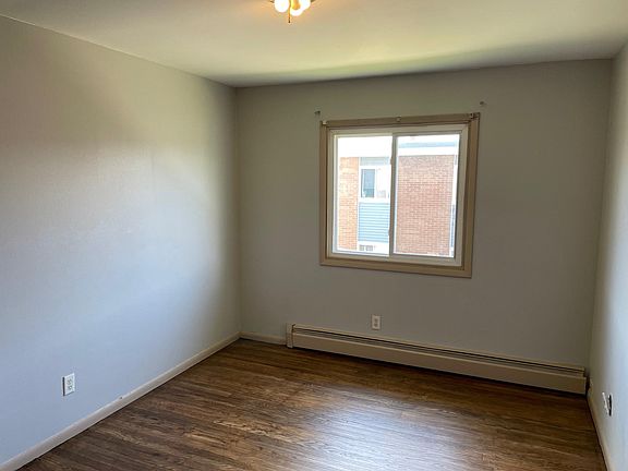 3rd image of 5818 50th Ave #4cc2e8193