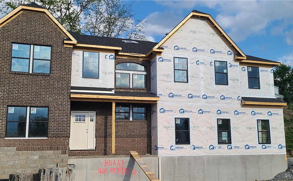 2nd image of 1600 Memory Lane Ct