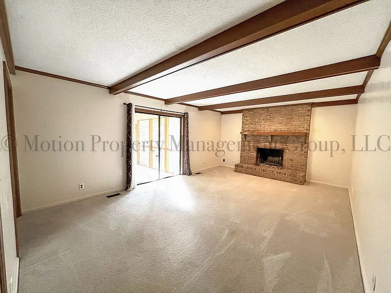 5312 Fairview Rd — Photo 6