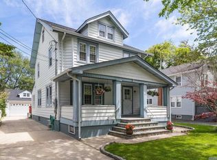 73 Robertson Rd, Lynbrook, NY 11563