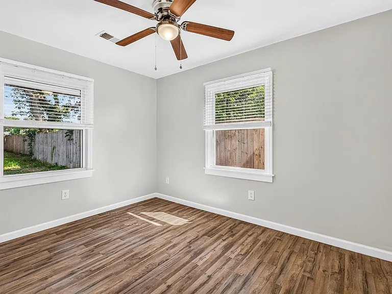 1208 Hawthorne Rd — Photo 21
