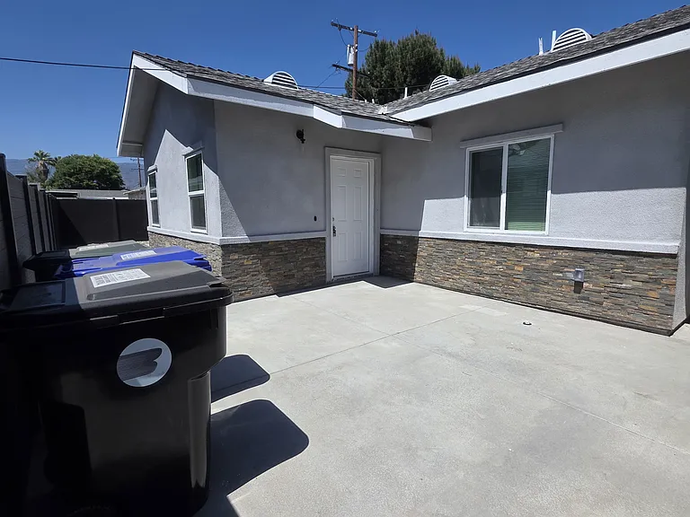 Crestview Ave — Photo 2