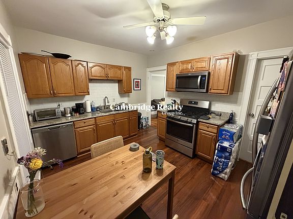 3rd image of 4 Chandler St #1