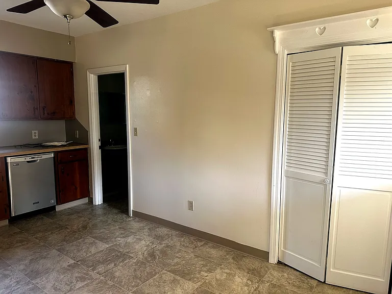 281 Main St #1 — Photo 3