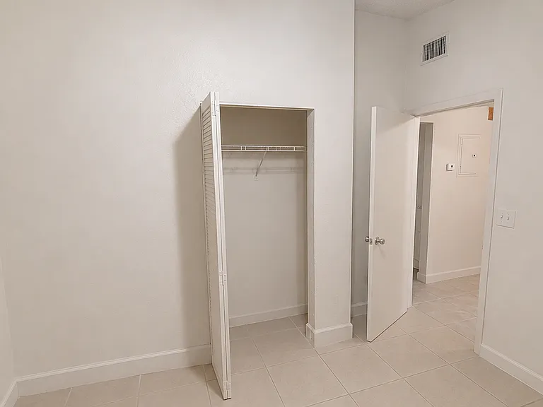 535 NW 13th Ave #2 — Photo 5