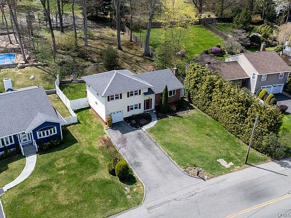 4th image of 461 Stratton Road