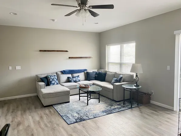 103 Manchester Dr, Morgantown, WV 26505