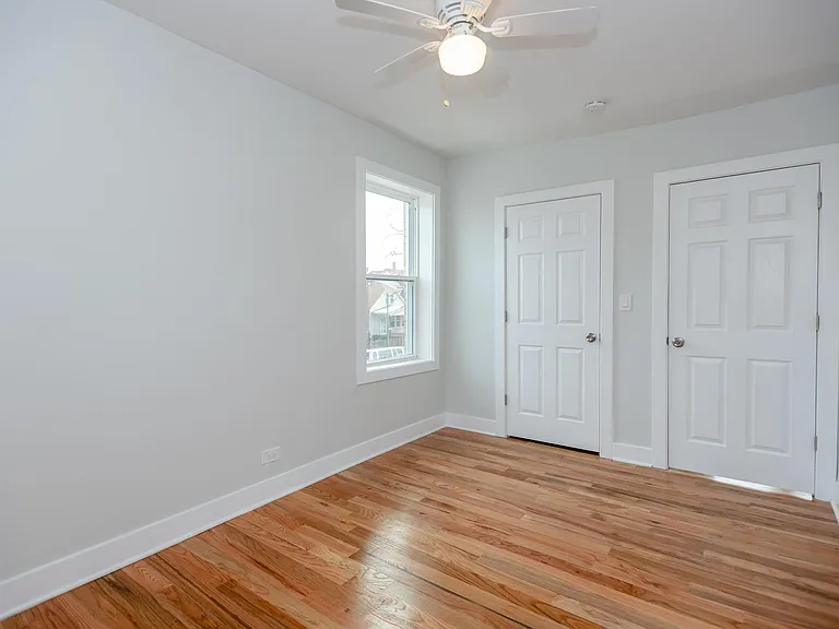 2837 W 64th St #3 — Photo 7