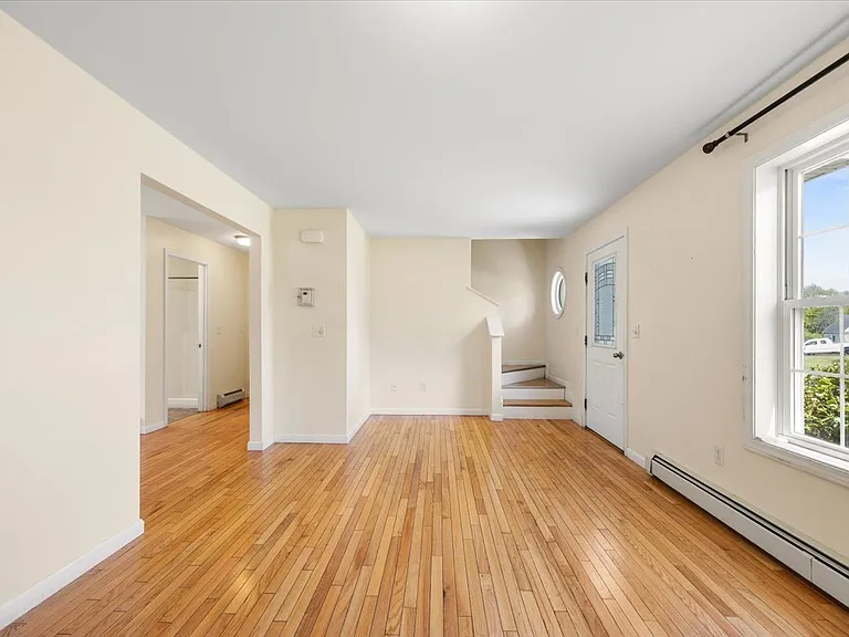 6 Stephanie Dr — Photo 8