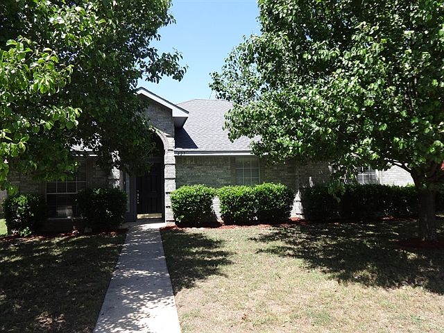 1st image of 427 Orchard Hill Dr