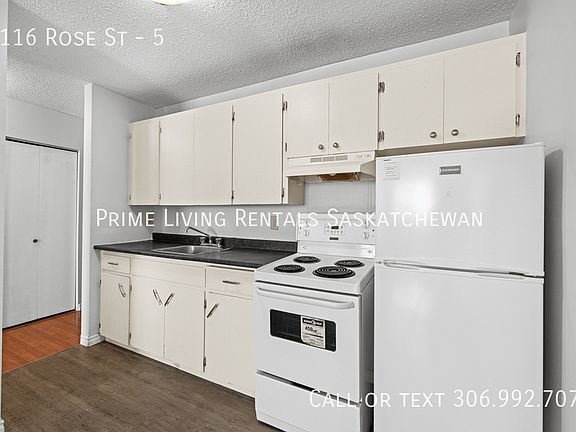 3rd image of 2116 Rose St #5
