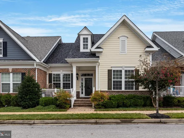 62 Steeplechase Dr, La Plata, MD 20646