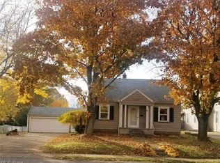 323 S Nickelplate St, Louisville, OH