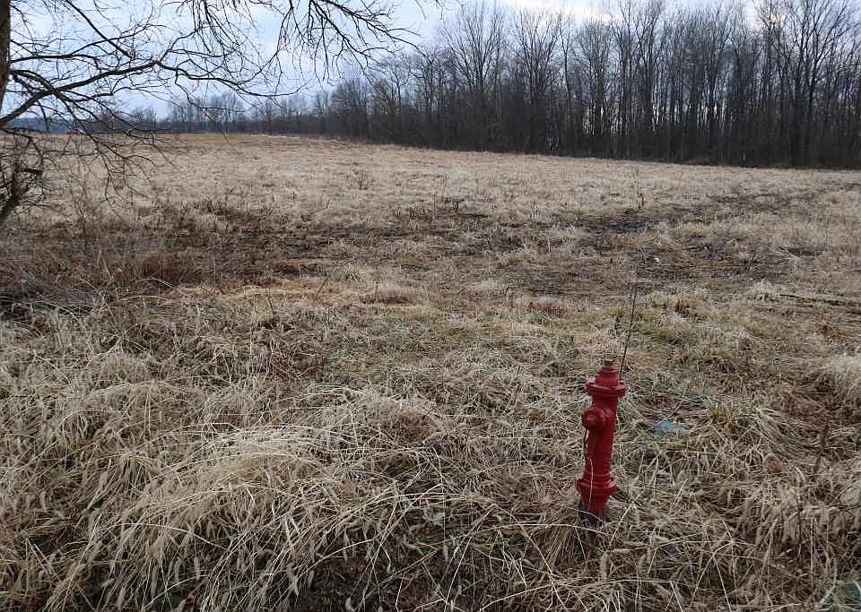 2nd image of 3043 Pigeon Valley Rd