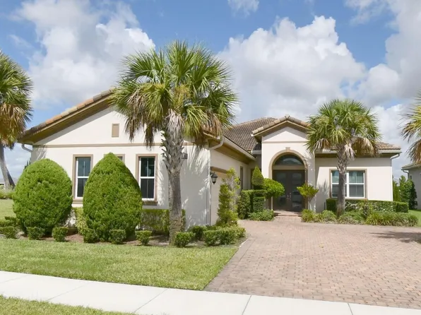 8600 SW Amare Way, Port St Lucie, FL 34987