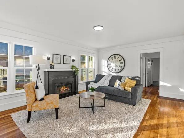 35 Willow St, Salinas, CA 93901