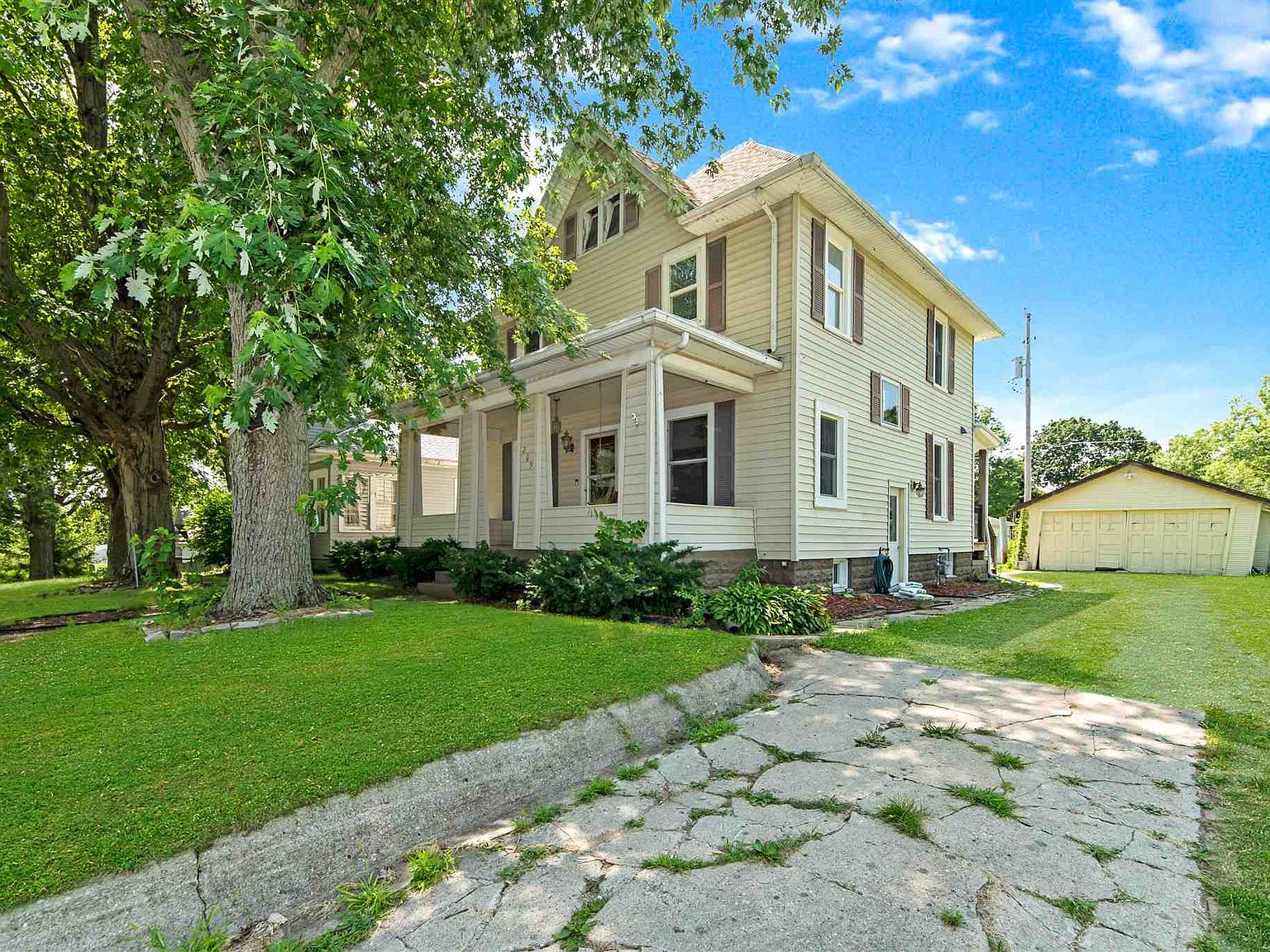 209 Birkett St, South Pekin, IL 61564 Zillow
