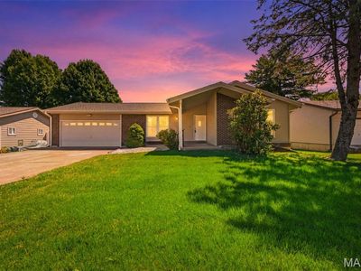 2207 Bentley Manor Dr, Fenton, MO, 63026