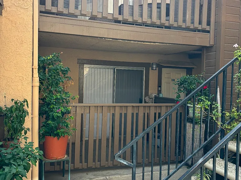 16405 Valencia Ave #101 — Photo 4