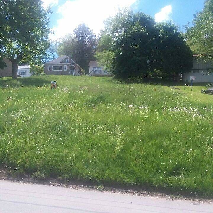 2nd image of 218 Haymond Hwy