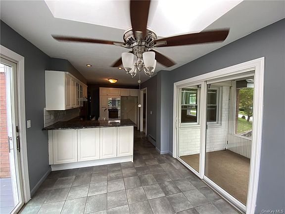 5th image of 2801 Sarles Dr