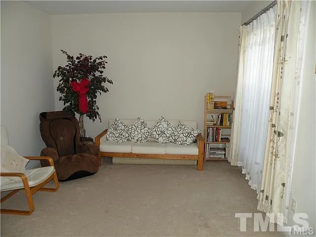 5413 Glorietta Cir — Photo 9
