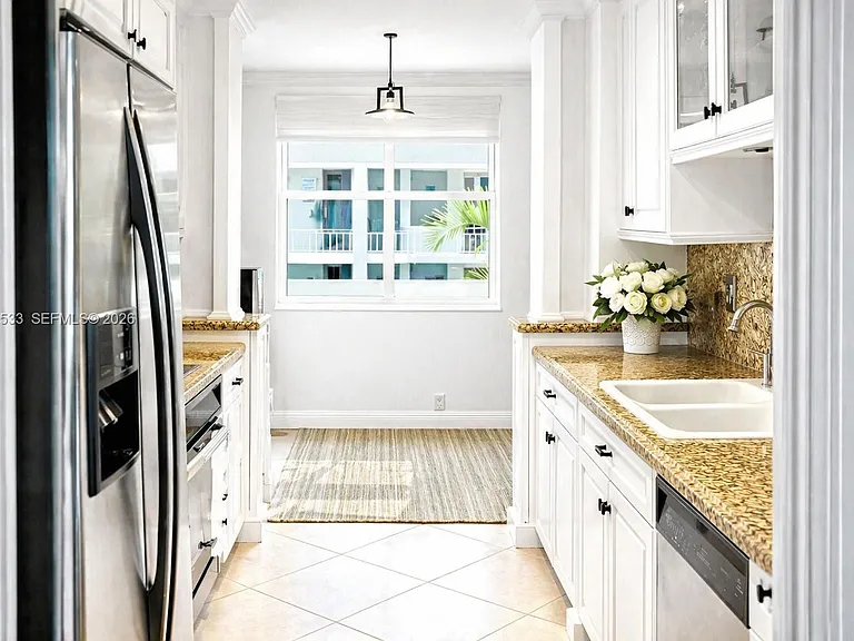 141 Crandon Blvd #331 — Photo 3
