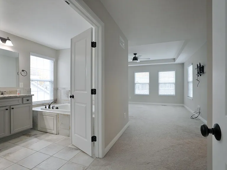 1412 Leesland Dr — Photo 37