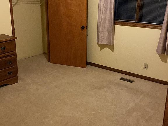 3rd image of 16612 S 57th Ave