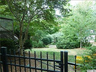 4th image of 104 Hayden Ct