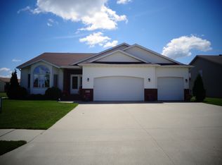 3163 9th Ave S, Moorhead, MN 56560