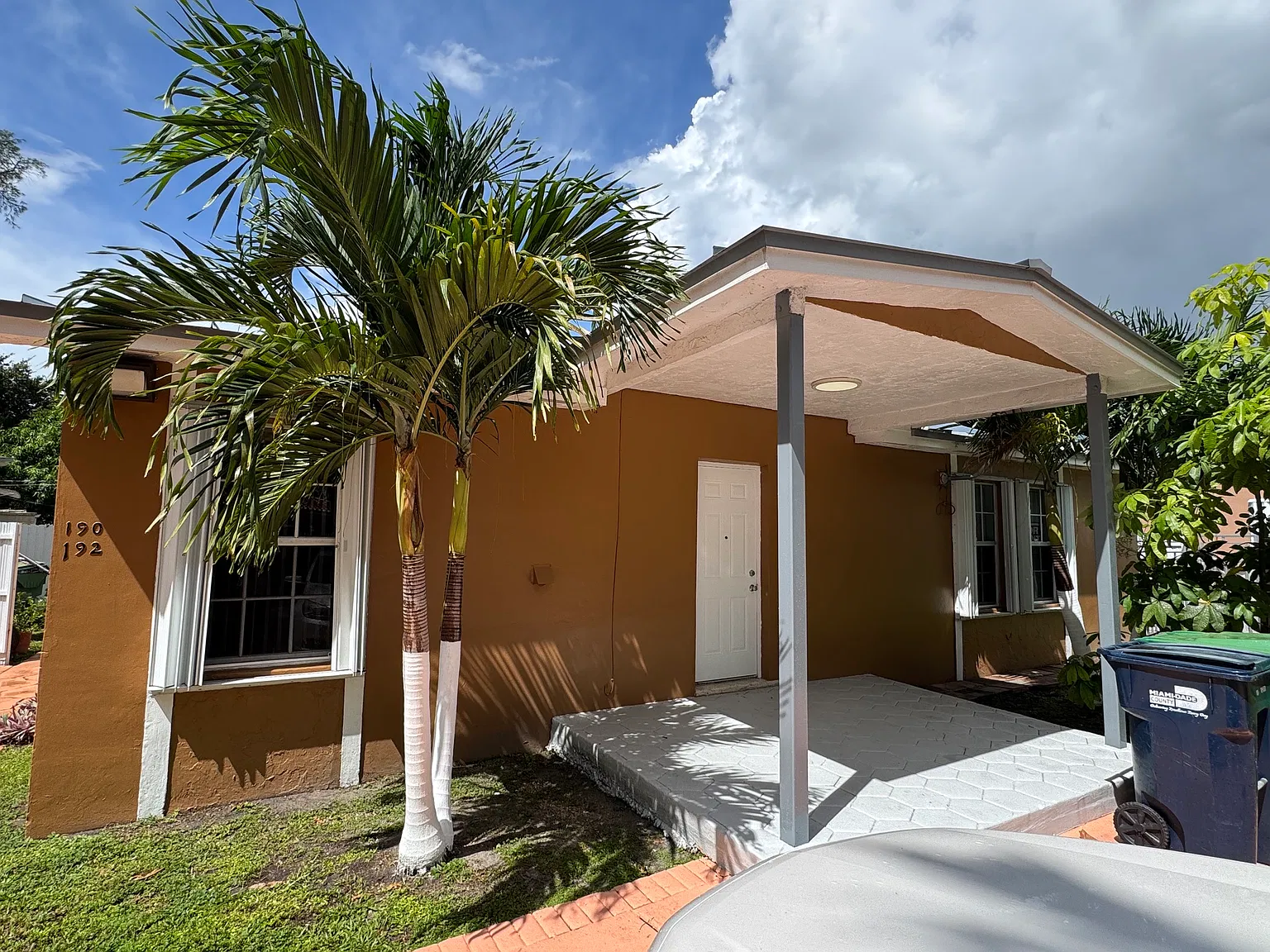 2 bed, 900 sqft, $2,500 — Photo 2