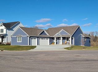 6481 Summit Pine Ln NW, Rochester, MN 55901