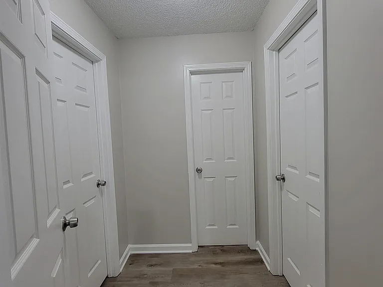 7025 Stoneridge Dr — Photo 11