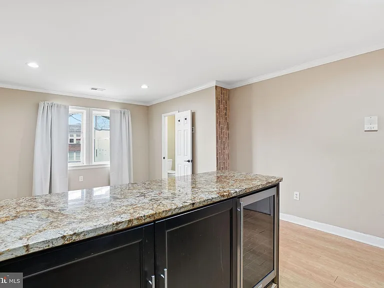 1710 W Virginia Ave NE #202 — Photo 7